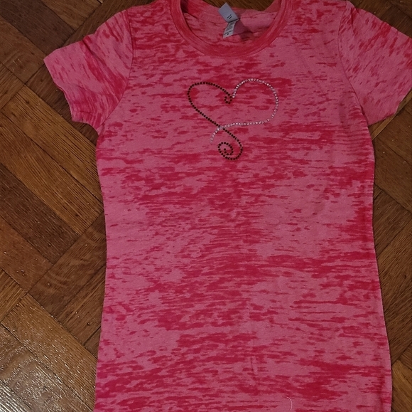 shades of love by bella Tops - Shades of love red t shirt sz small